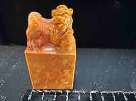 【獅子】 太獅　少獅　母子獅子　美品　高級印材　篆刻　印石　ラオス印石　水凍 33 ラオス石 印材 母子瑞獣 純白 大印面 篆刻 落款 雅号 書道 箱付き